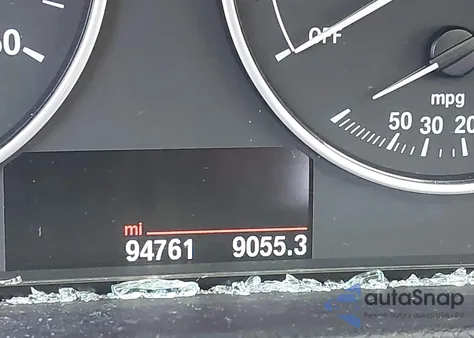 2015 BMW 320I z USA, uszkodzony, nr VIN WBA3B1C57FK135877